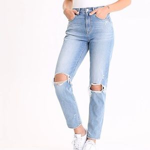 American Eagle ‘Mom’ jeans